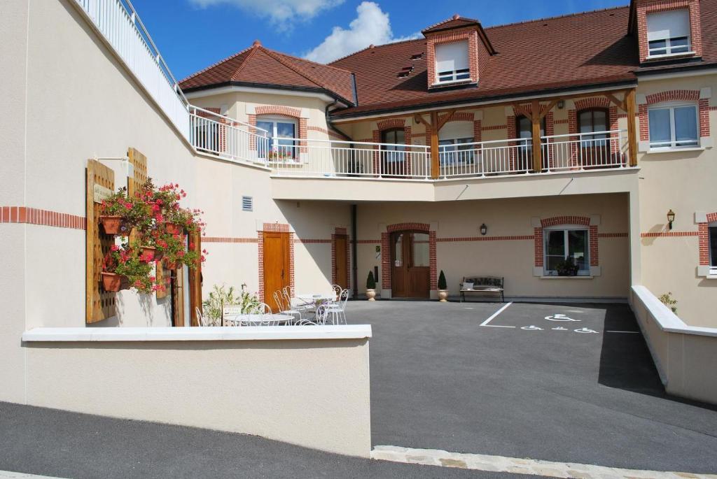 Pre En Bulles Hotel Trepail Exterior photo